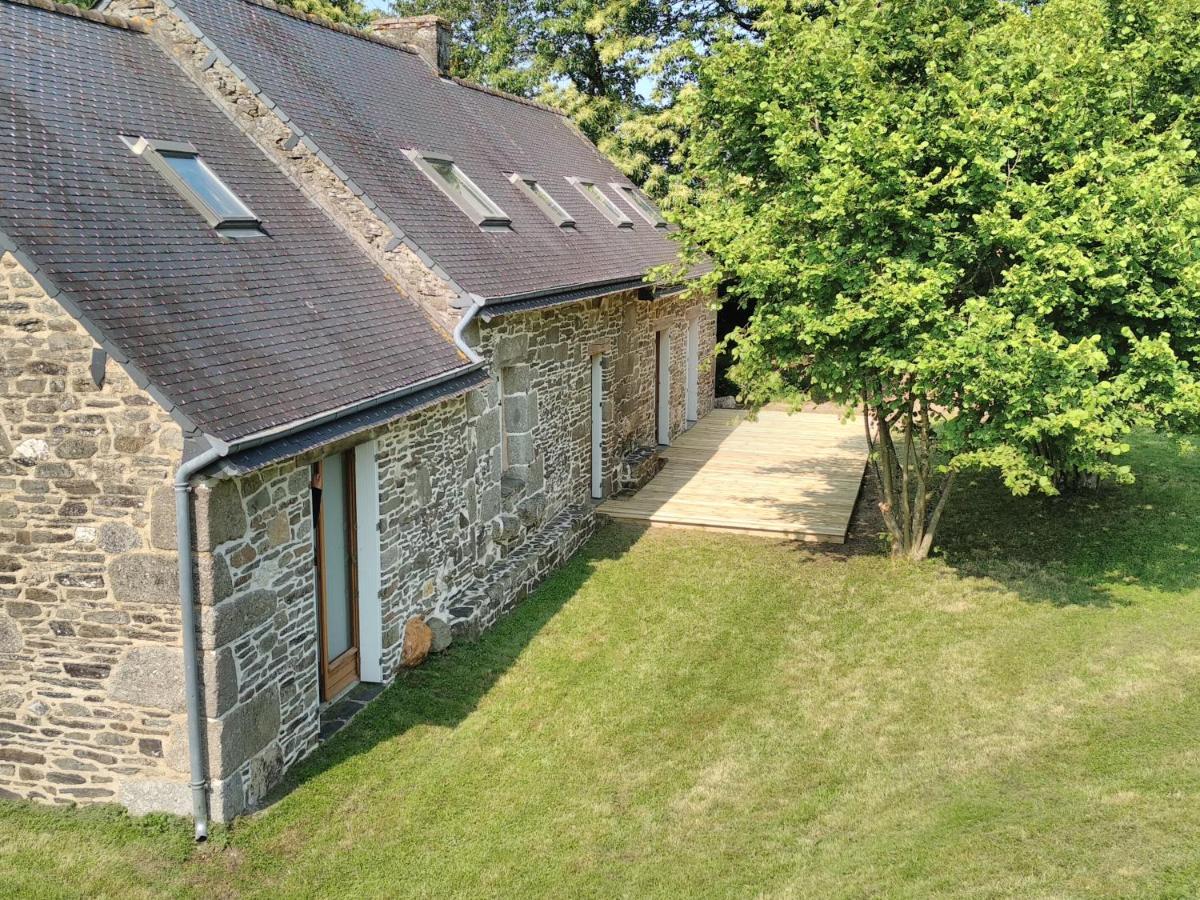 Le Botcol Villa Plouguernével Exteriör bild