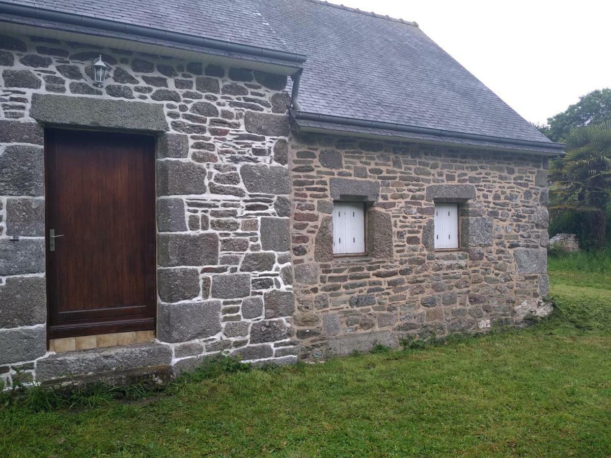 Le Botcol Villa Plouguernével Exteriör bild