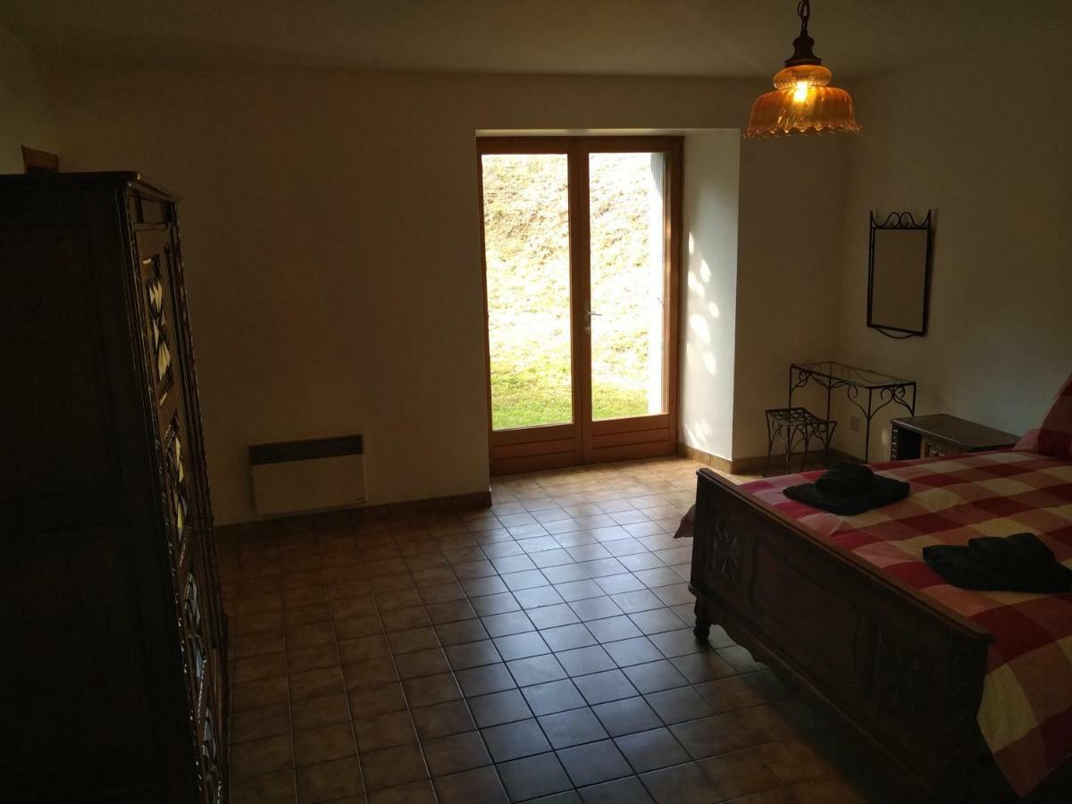 Le Botcol Villa Plouguernével Exteriör bild