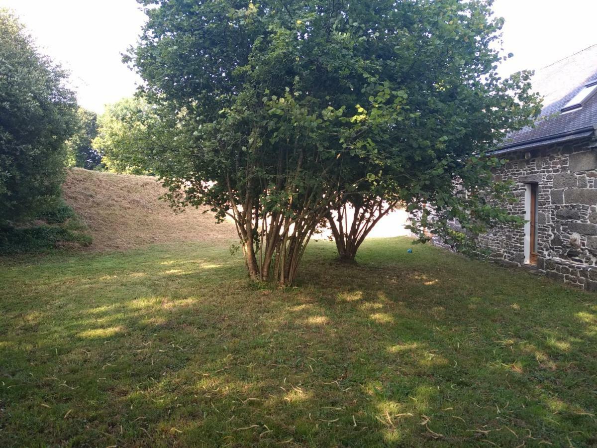 Le Botcol Villa Plouguernével Exteriör bild